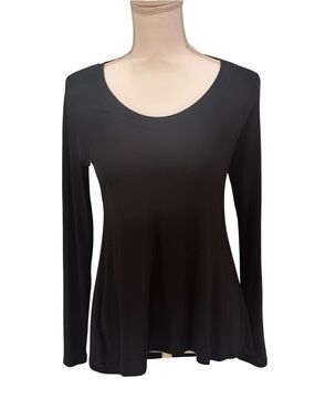 Chelsea & Theodore classic black long-sleeve scoop neck top, high low hem, XS.